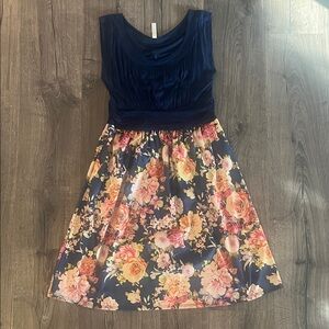 Gilli Navy and Floral Formal Dress